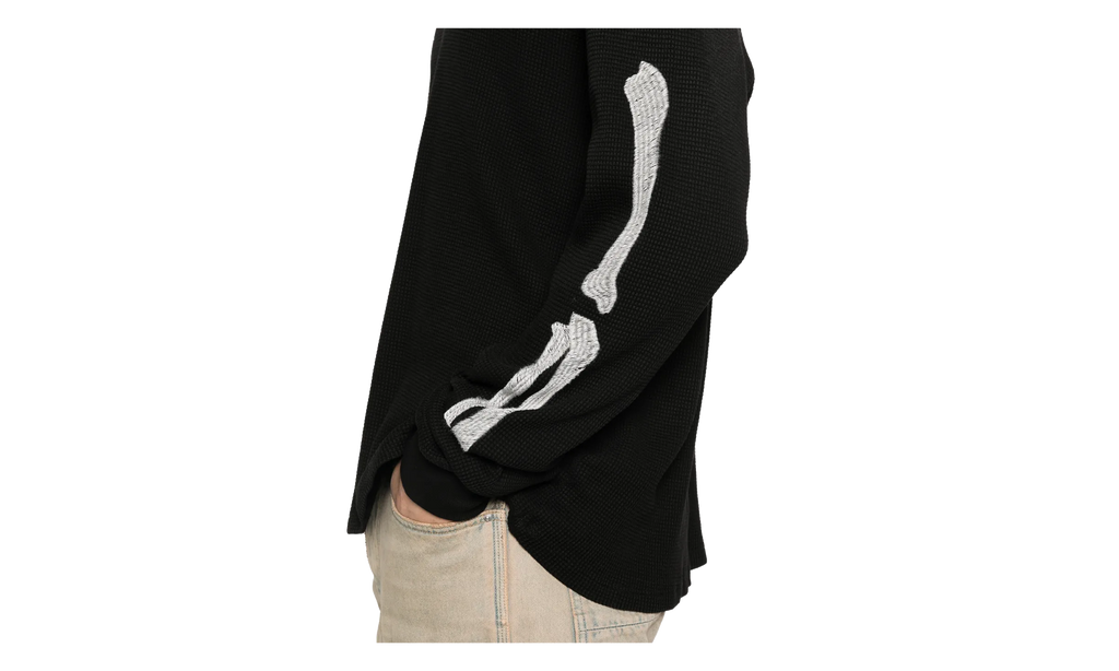 Bones Long-Sleeve Tee "Black" AMTOJR1032 001